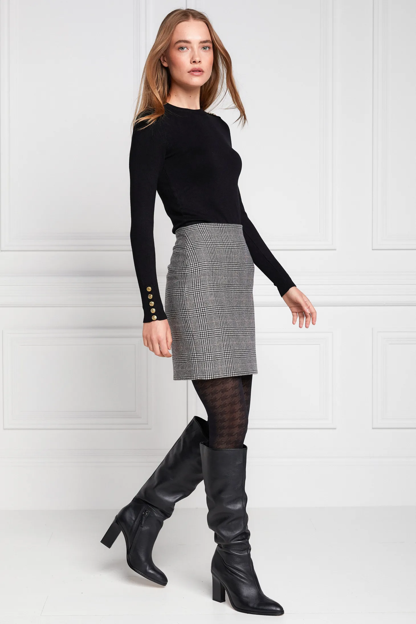 Buttoned Knit Crew Neck (Black)